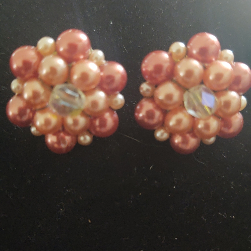 Vintage faux pink pearl cluster bead earrings